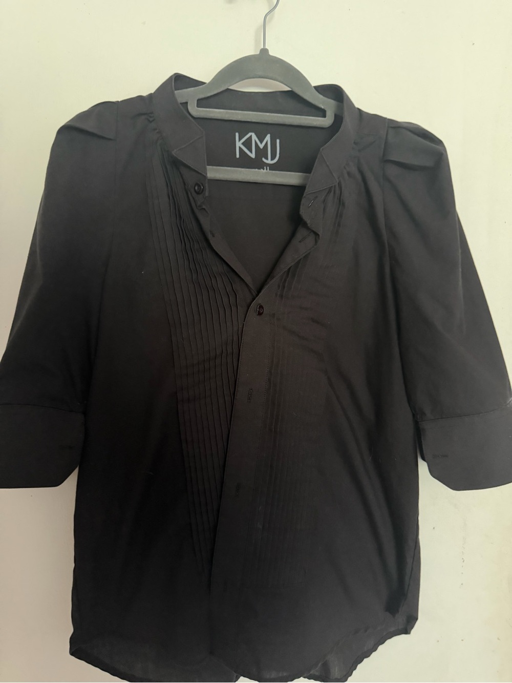 KMJ - women’s Bontina TUX Short-Sleeve Pleated Button Shirt